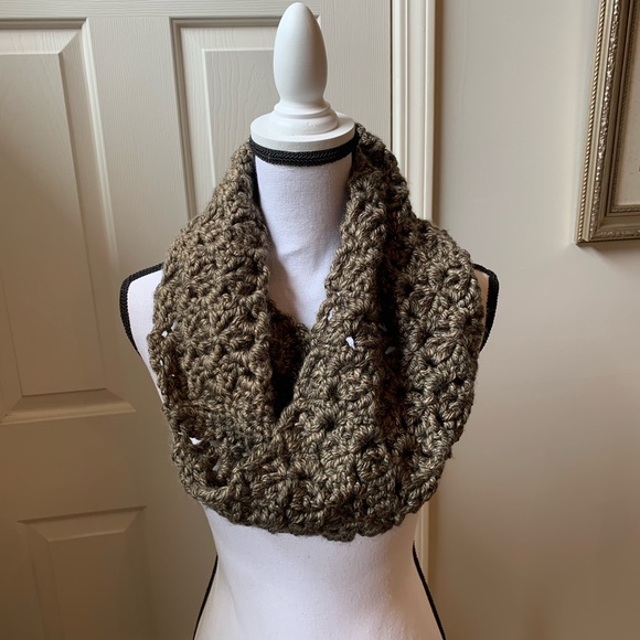 NEW Crocheted Infinity Scarf - Picture 2 of 3